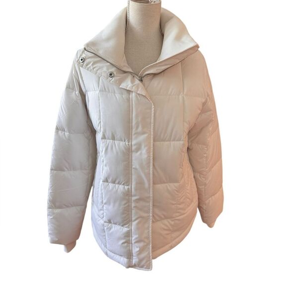 YPB Abercrombie & Fitch Women’s On The Go Puffer jacket NWT S - Picture 2 of 7